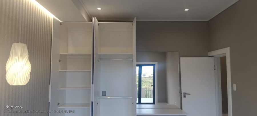 4 Bedroom Property for Sale in Seemeeu Park Western Cape